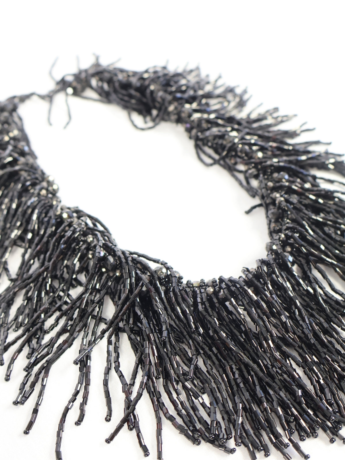 Night Glow – Black Cut Beaded Pendulum Necklace Design