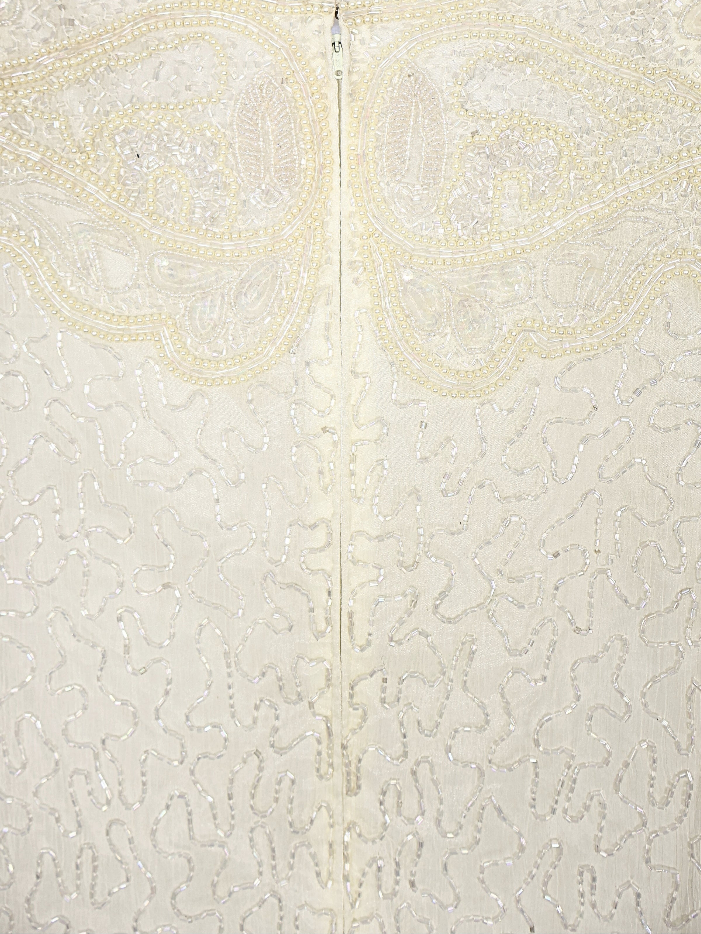 Fildişi Işıltısı – Krem Renk El İşlemeli Elbise