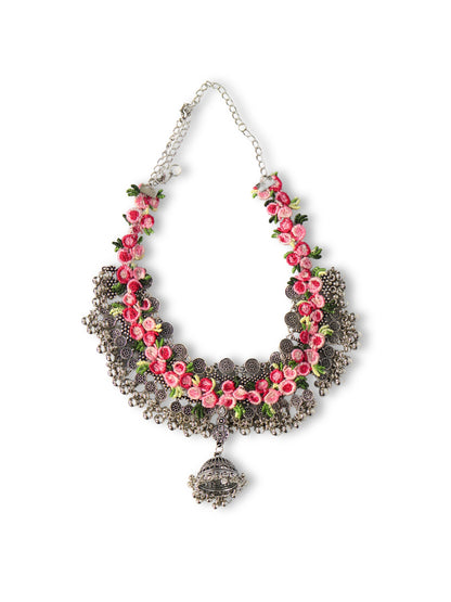 İlay – Flower Chain and Shadow Glow Necklace