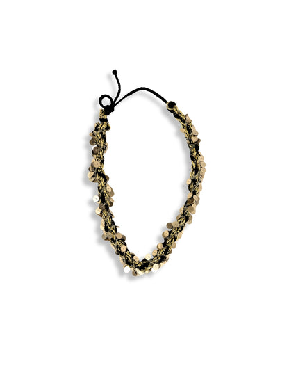 Gölgede Parlayan - Ayarlanabilir Siyah-Gold Büklümlü Oya Süslemeli Kolye