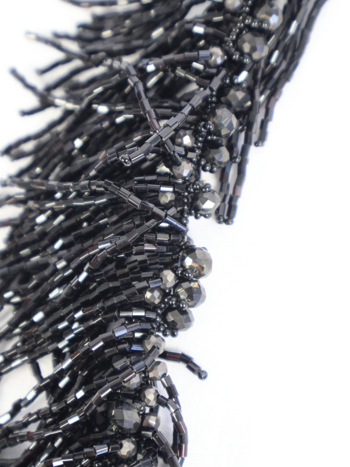 Night Glow – Black Cut Beaded Pendulum Necklace Design