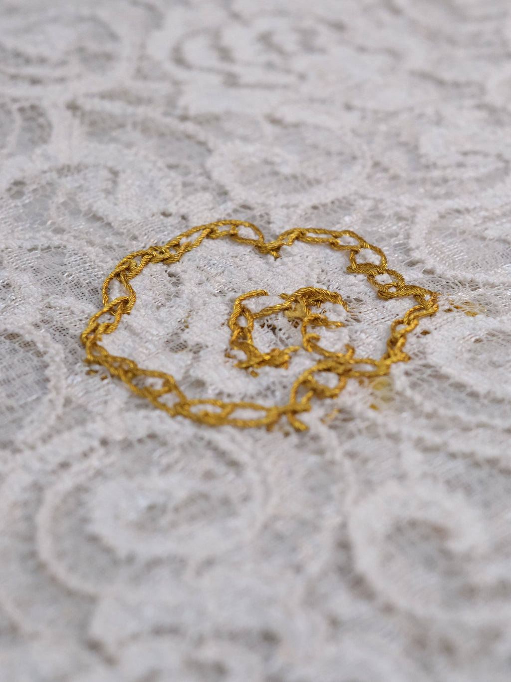 Bakır Işık – 1920’lerden Uyarlama Tel Kırma Antika Örtü