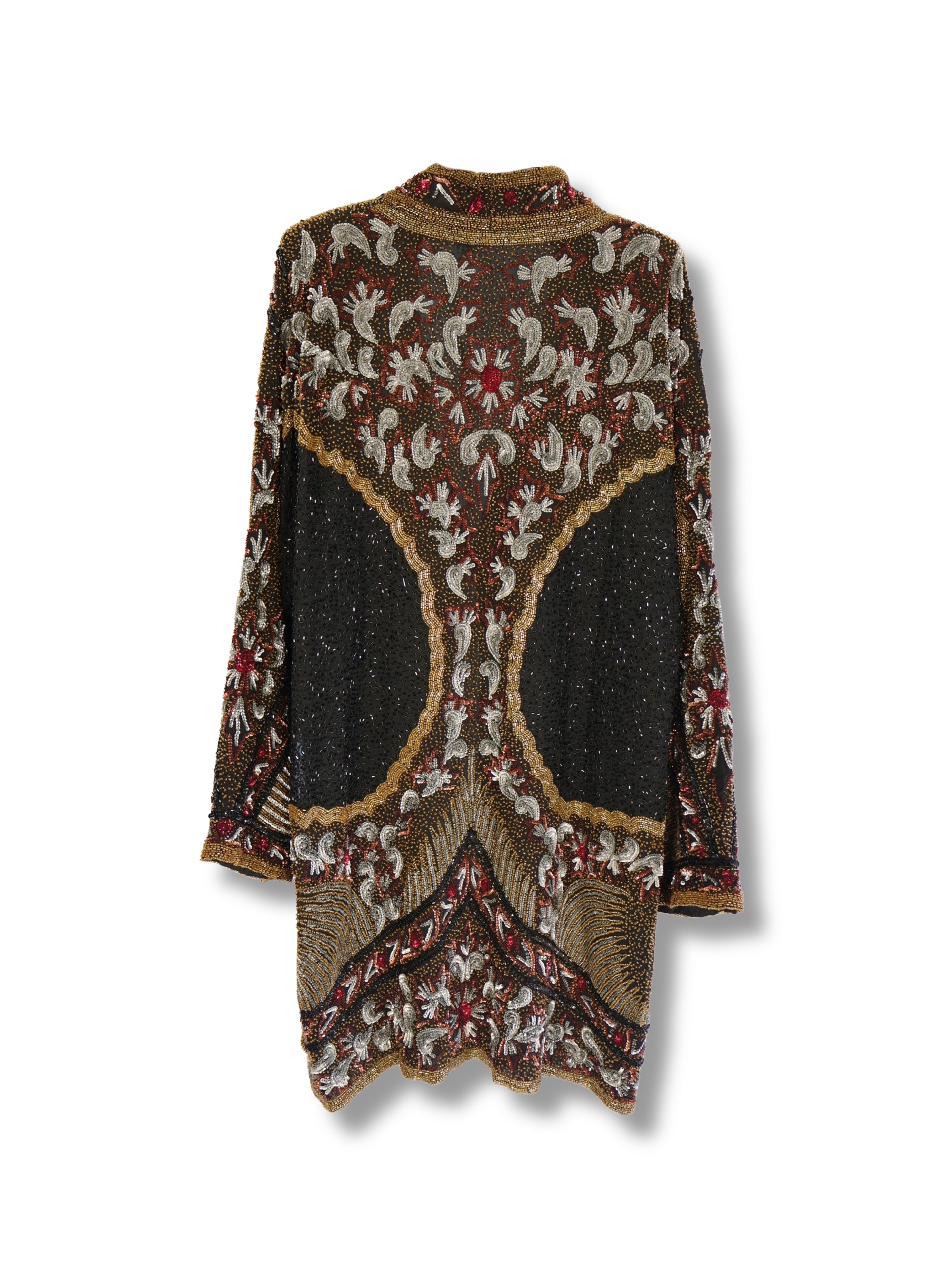 Altın Dokunuş – Siyah, Kırmızı ve Gümüş İşlemeli Hakim Yaka Uzun Ceket