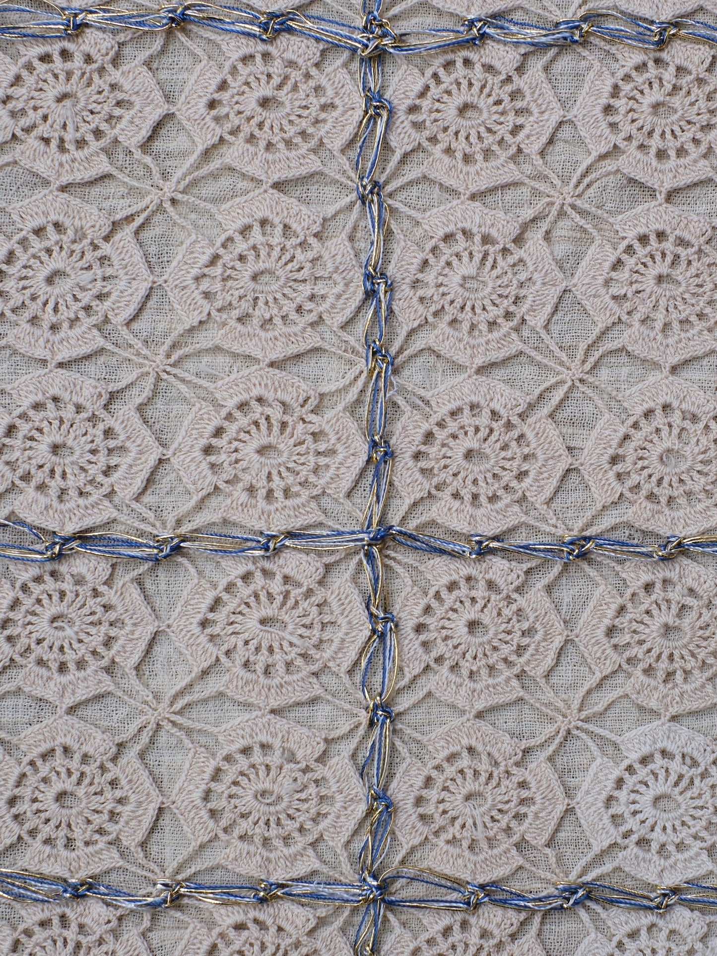 Altın Nakış – 1940’lardan Uyarlama Bürümcük Keten Örtü Seti