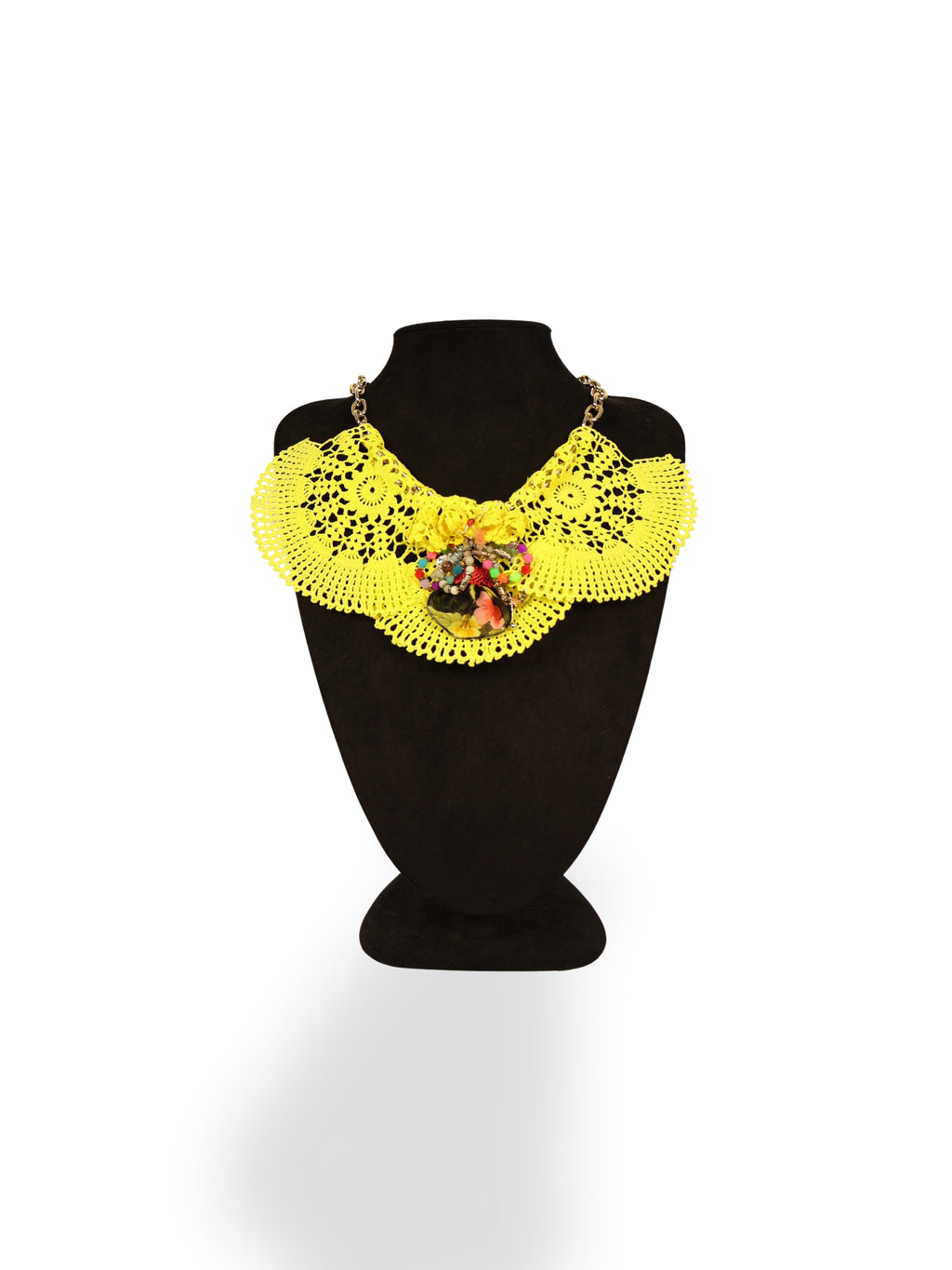 Zerda – Lace Pattern Necklace Colored with Natural Dye