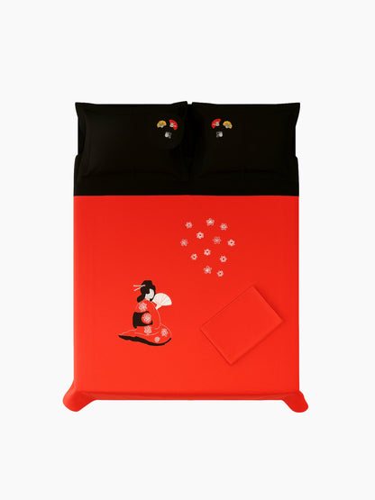 Kırmızı Yelpaze – Japon Kadın Motifli Pamuklu Saten Nevresim Takımı