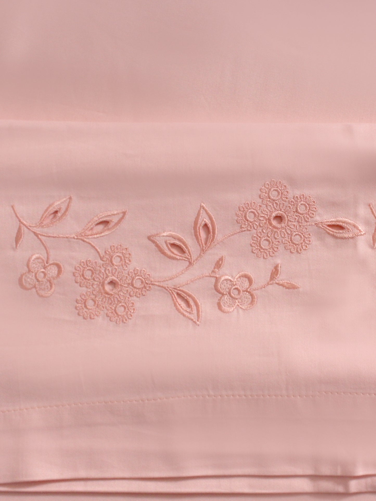 Pelin – Ajurlu Nakışlı Pamuklu Saten Nevresim Takımı