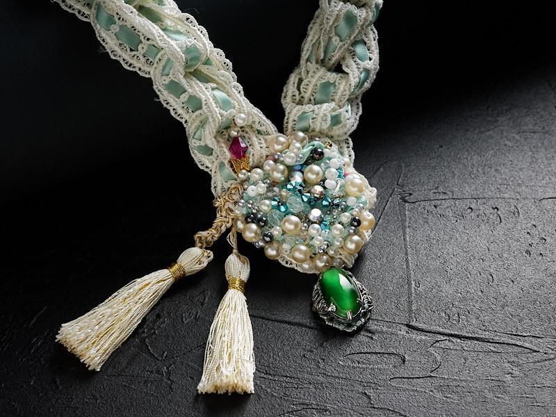 Spring Tip – Silk Mortar Necklace with Ribbon and Stones